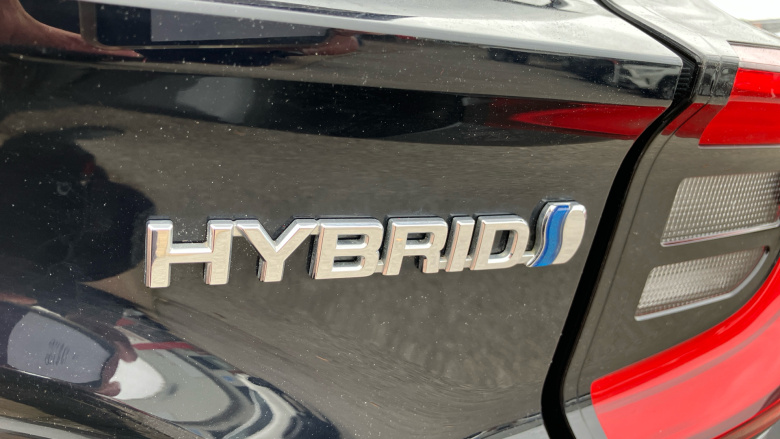 Toyota Yaris 1.5 Hybrid Design 5dr CVT Hybrid Hatchback